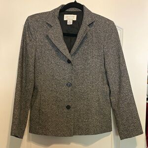 Petite Sophisticate Gray Tweed 3 button Blazer with pockets